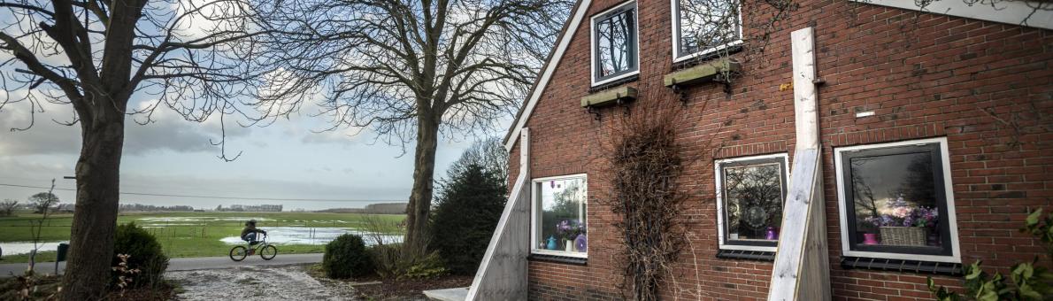 Beschadigd huis in aardgasgebied Groningen