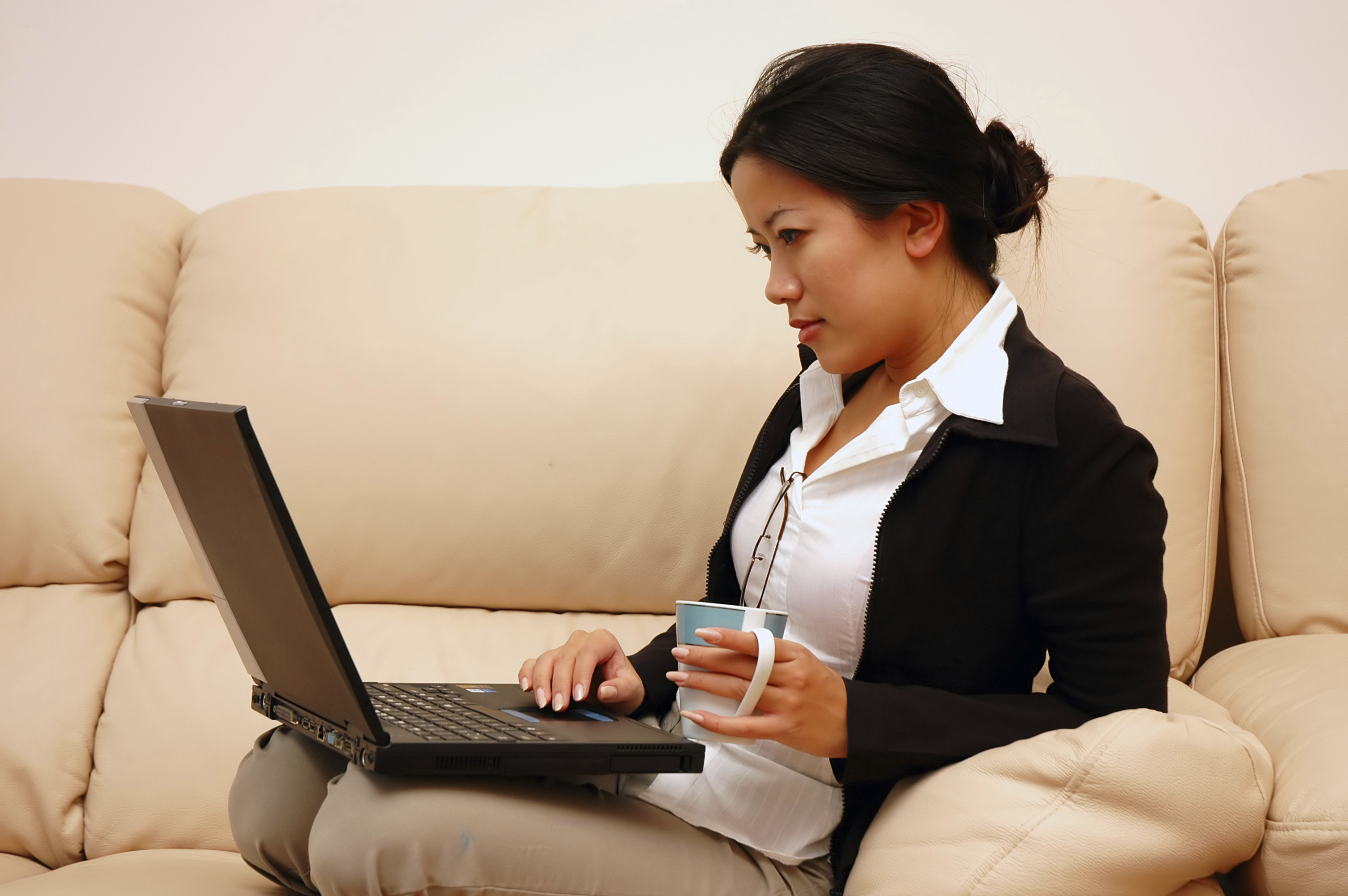 Vrouw met laptop Vrouw met laptop