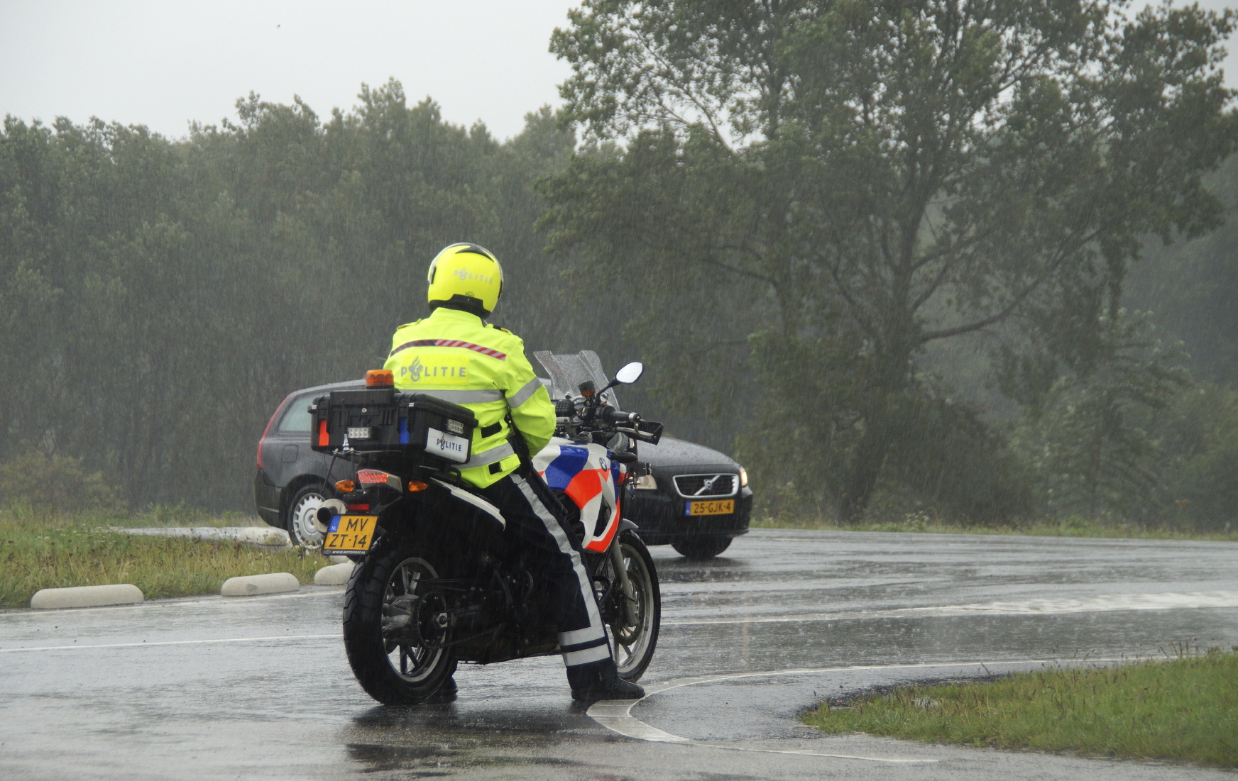 verkeerscontrole door motoragent verkeerscontrole door motoragent