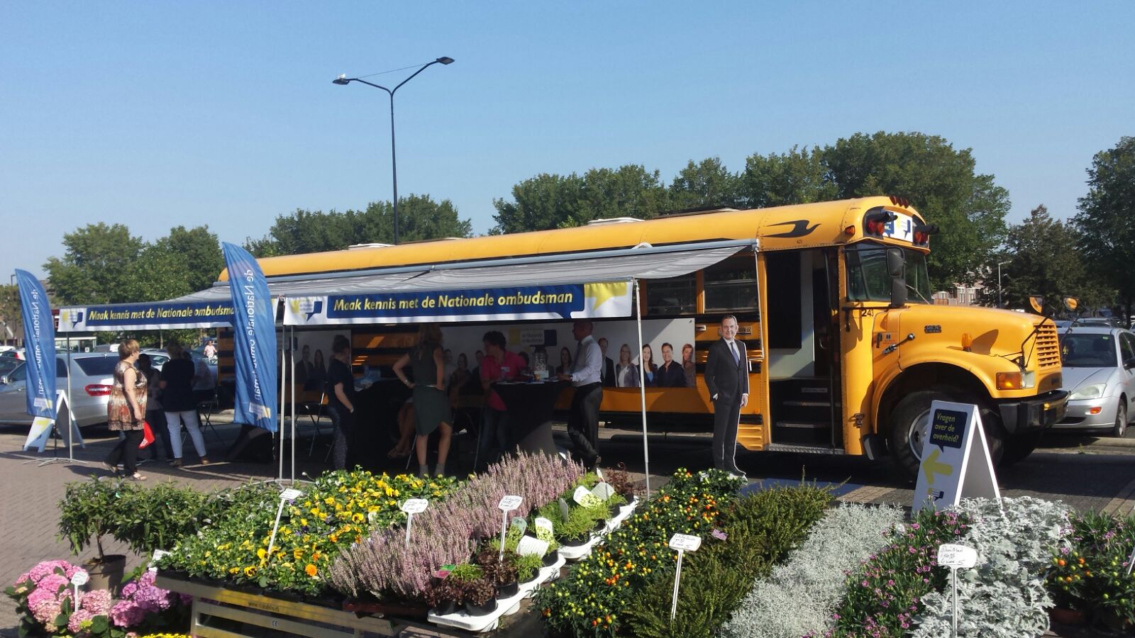 Foto van de gele Amerikaanse schoolbus van de Nationale ombudsman