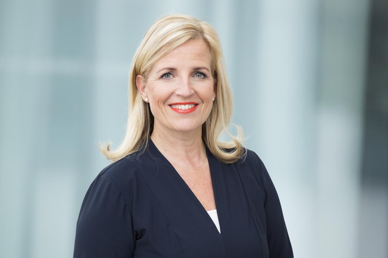 Foto van Eline Spros, directeur Particulieren van de Belastingdienst