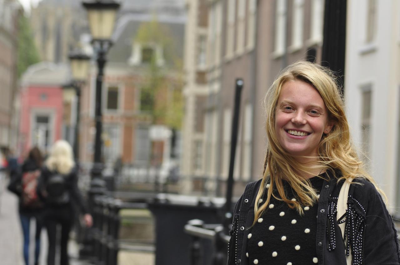 Foto van een vrouw in artikel straatpraat Utrecht