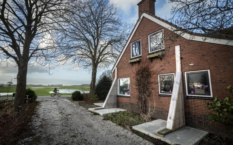 Beschadigd huis in aardgasgebied Groningen