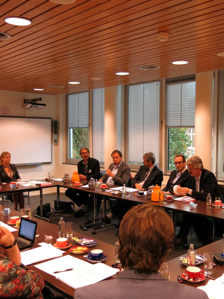 Foto van bijeenkomst met NVVB over kwaliteit overheidsdienstverlening