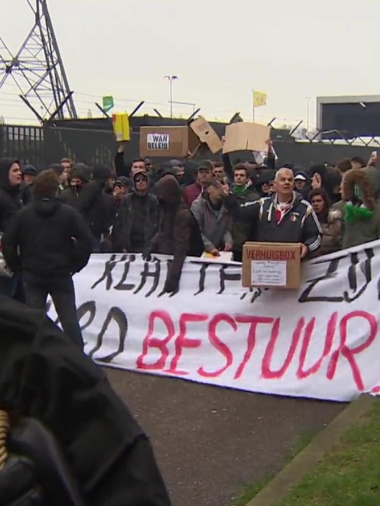 demonstrerende Feyenoord-supporters