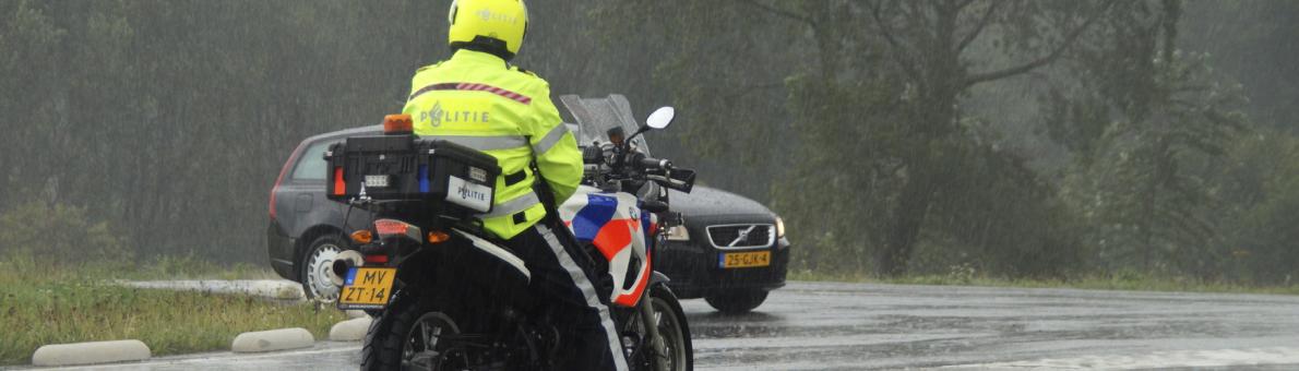 verkeerscontrole door motoragent