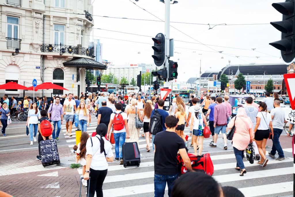 Mensen massa op straat